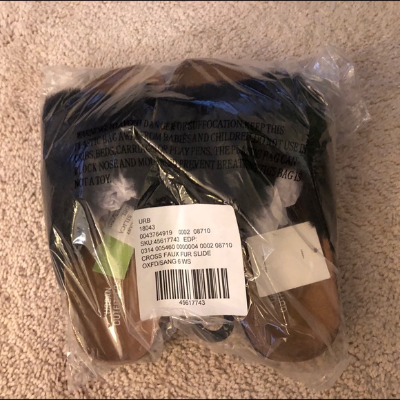 đsoldđurban outfitters faux fur soft bed slipper - Picture 7 of 7